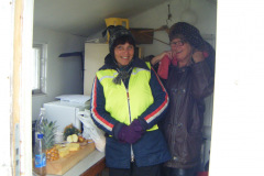 agneta_birgitta_bjuder_p_fruktstund_trots_kylan